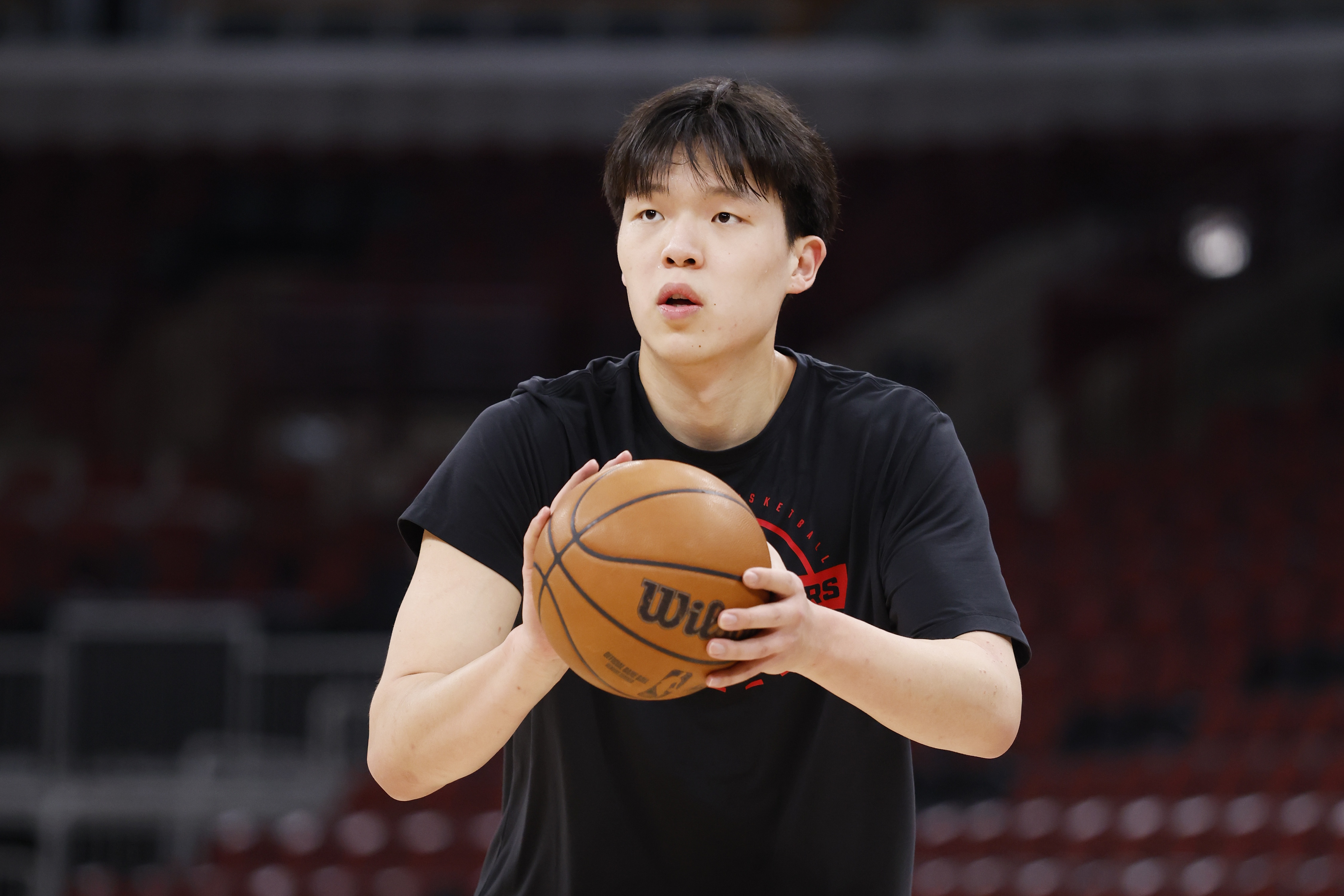 182体育-媒体人:杨瀚森下赛季需要争取到一个稳定轮换 未来才能留在这里